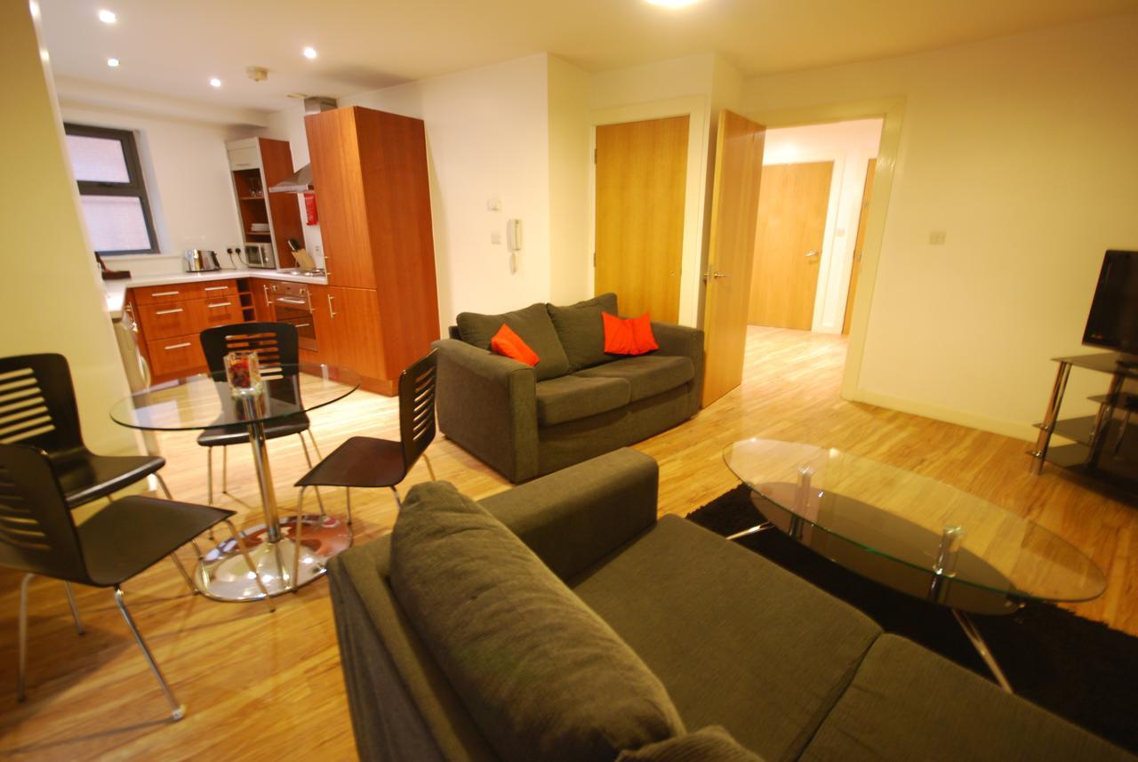 Atana Apartments Manchester Exterior photo