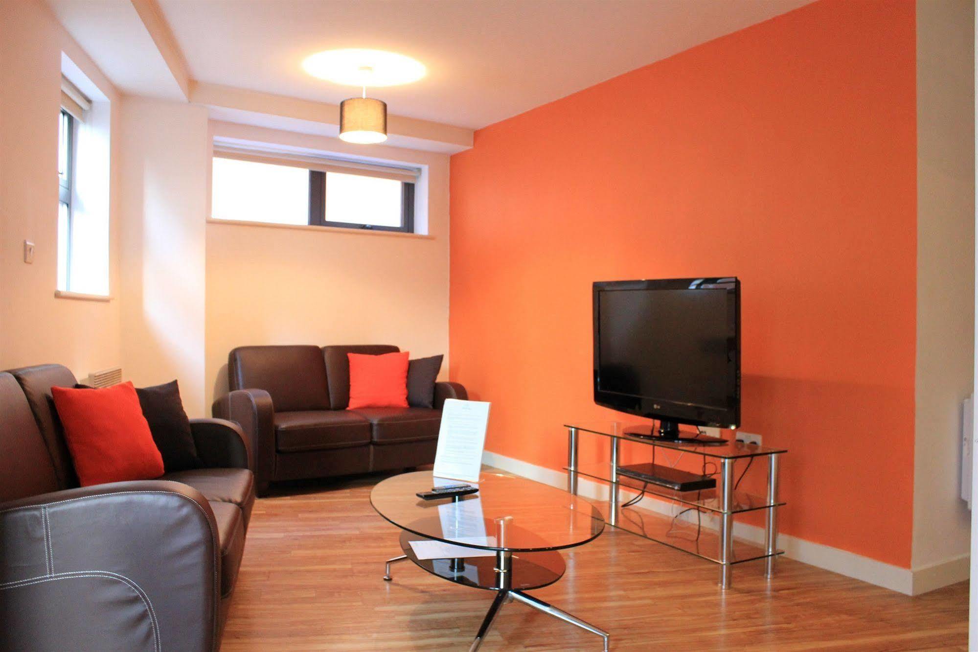 Atana Apartments Manchester Exterior photo